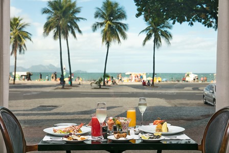 Windsor Hoteis celebra 2018 com brunch na beira mar