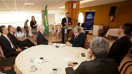 Embratur reúne Legislativo em prol de demandas para o turismo