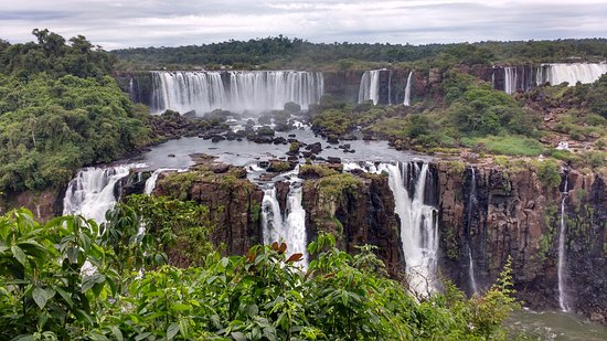 Aeroporto de Foz do Iguaçu recebe temporariamente voos de Puerto Iguazú, na Argentina