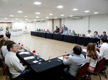 ABIH-CE se reúne com Camilo Santana