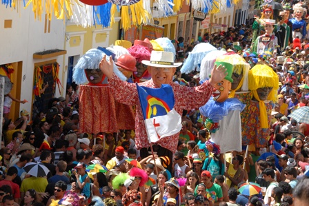 Booking.com lista os destinos preferidos para o carnaval no Brasil