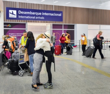 Canadenses já podem emitir visto eletrônico para visitar o Brasil