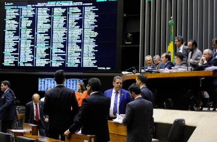 Câmara aprova pedido de urgência de projeto que transforma Embratur