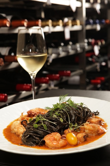 Alloro al Miramar comemora o Dia Mundial do Macarrão com delícias da culinária regional italiana