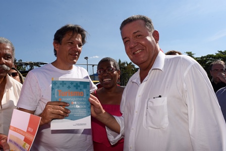 Fernando Haddad recebe demandas da CNC