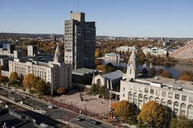 Intercâmbio Teen possibilita experiência em campus universitários