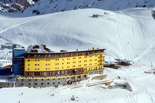 Tierra Hotels e Ski Portillo anunciam promoção que combina aventura e neve no Chile