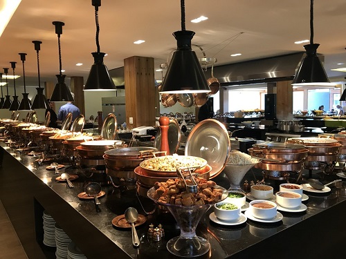 Le Canton apresenta reestruturação de restaurante   