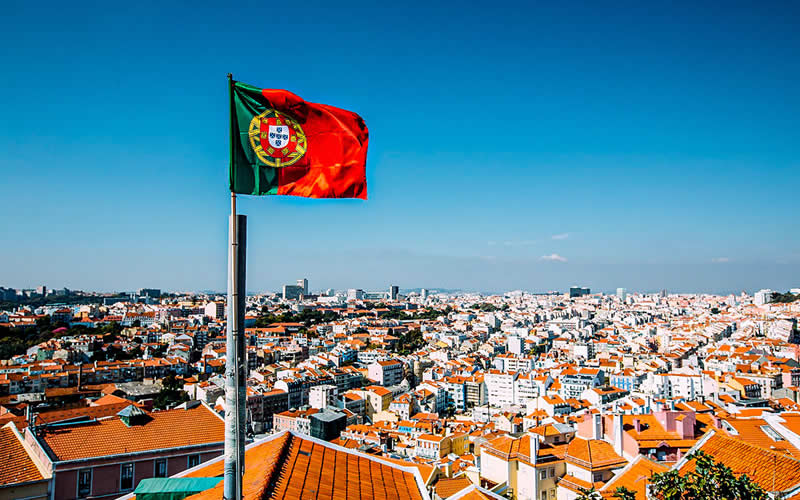 Portugal vai exigir resultado negativo de Covid ou vacinação completa em restaurantes e hotéis