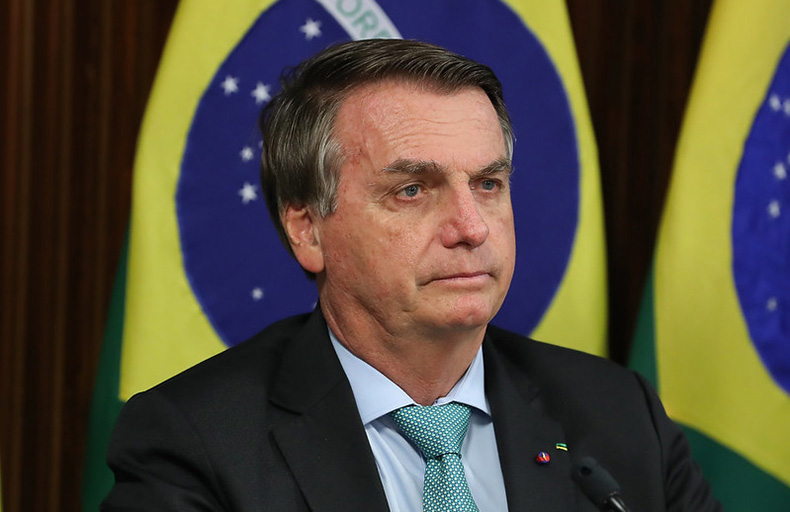 'Jamais vou exigir o passaporte de vacina', diz Bolsonaro a apoiadores
